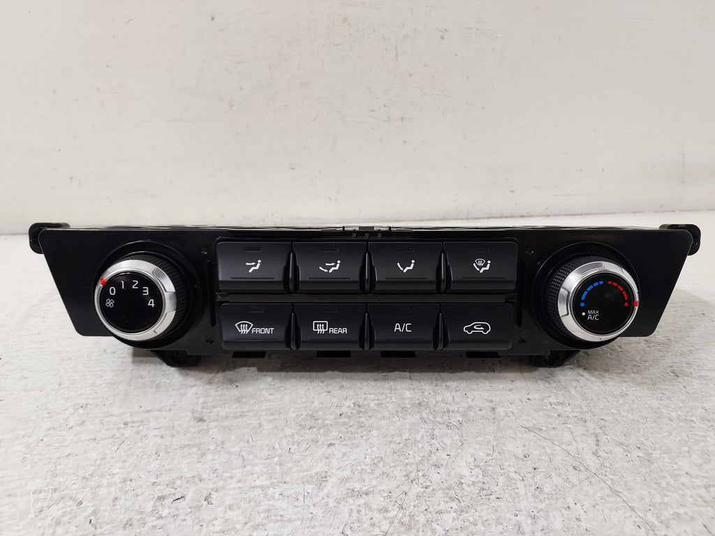 Pre-Owned Kia Sportage A/C Heat Temperature Control Unit Q176