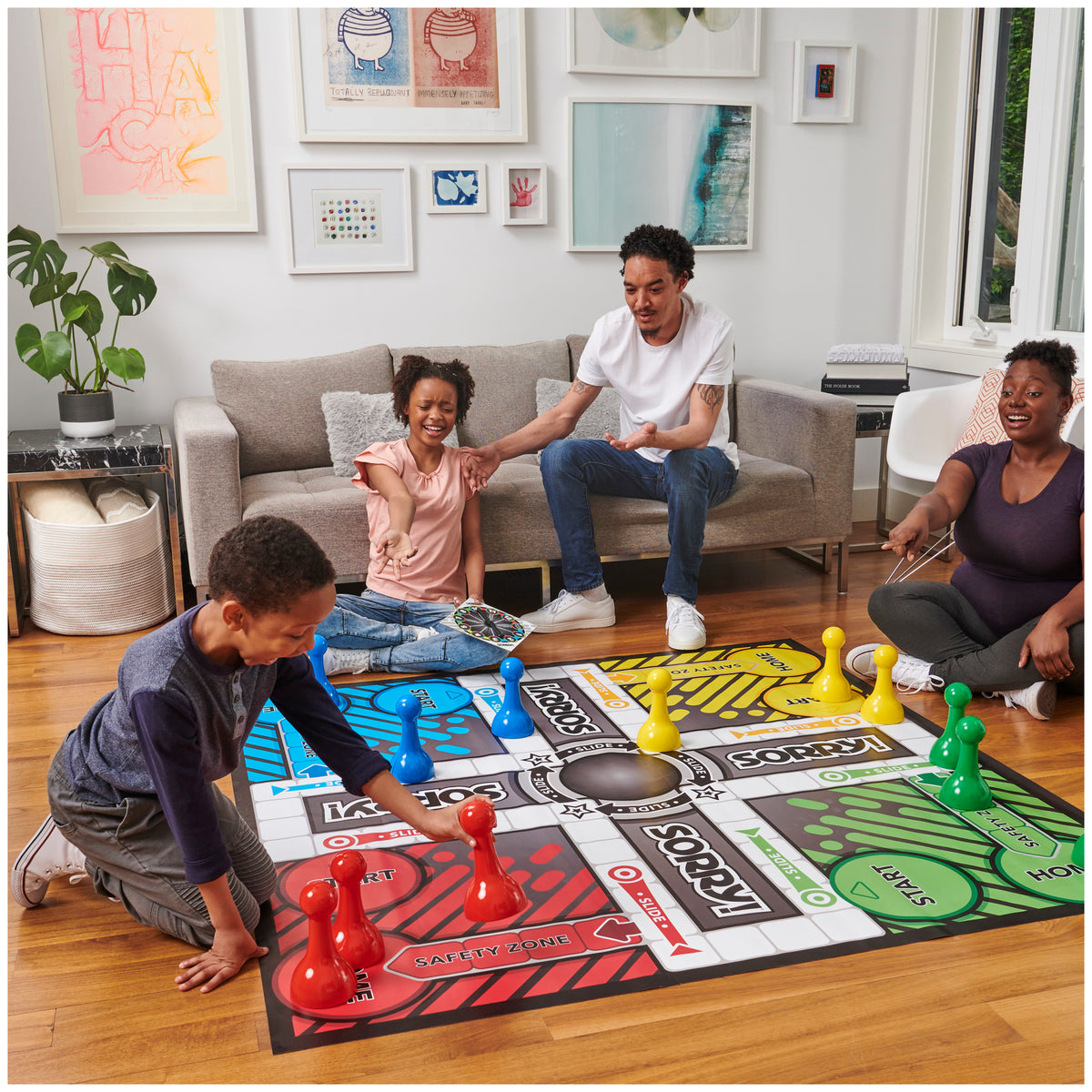 Sorry Board Game Giant Edition L70502