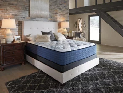 Twin White Firm Mattress M22044