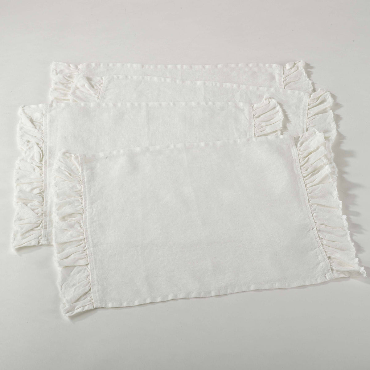 Ivory Ruffled Placemat Set of 4 N1328