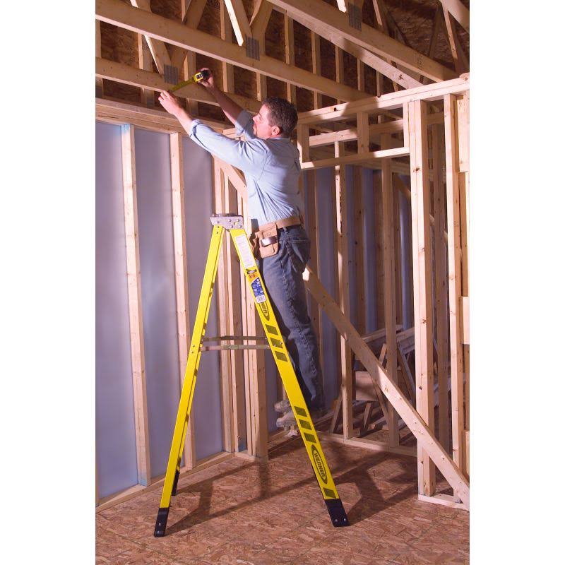 5 ft. Type IAA Fiberglass Step Ladder with Shelf A945443