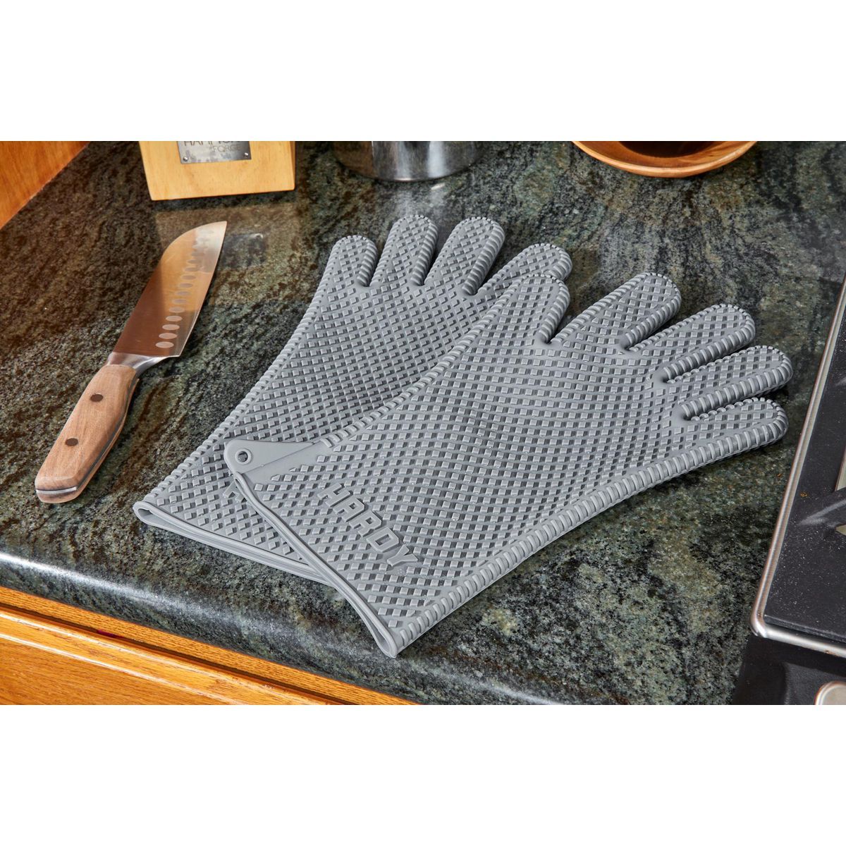 Insulated Heat-Resistant Gloves Y246125